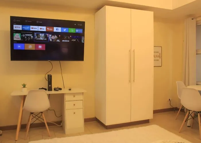 A2j Luxury Near Venice Mall Bgc Taguig